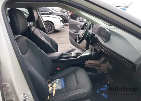 2022 Kia Ev6 Light/Wind/Gt Line z USA, uszkodzony, nr VIN KNDC3DLC6N5057976